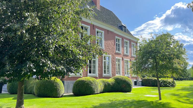 Historisches Schloss im Grünen bei Knokke, Ferienhaus für 14 Gäste
