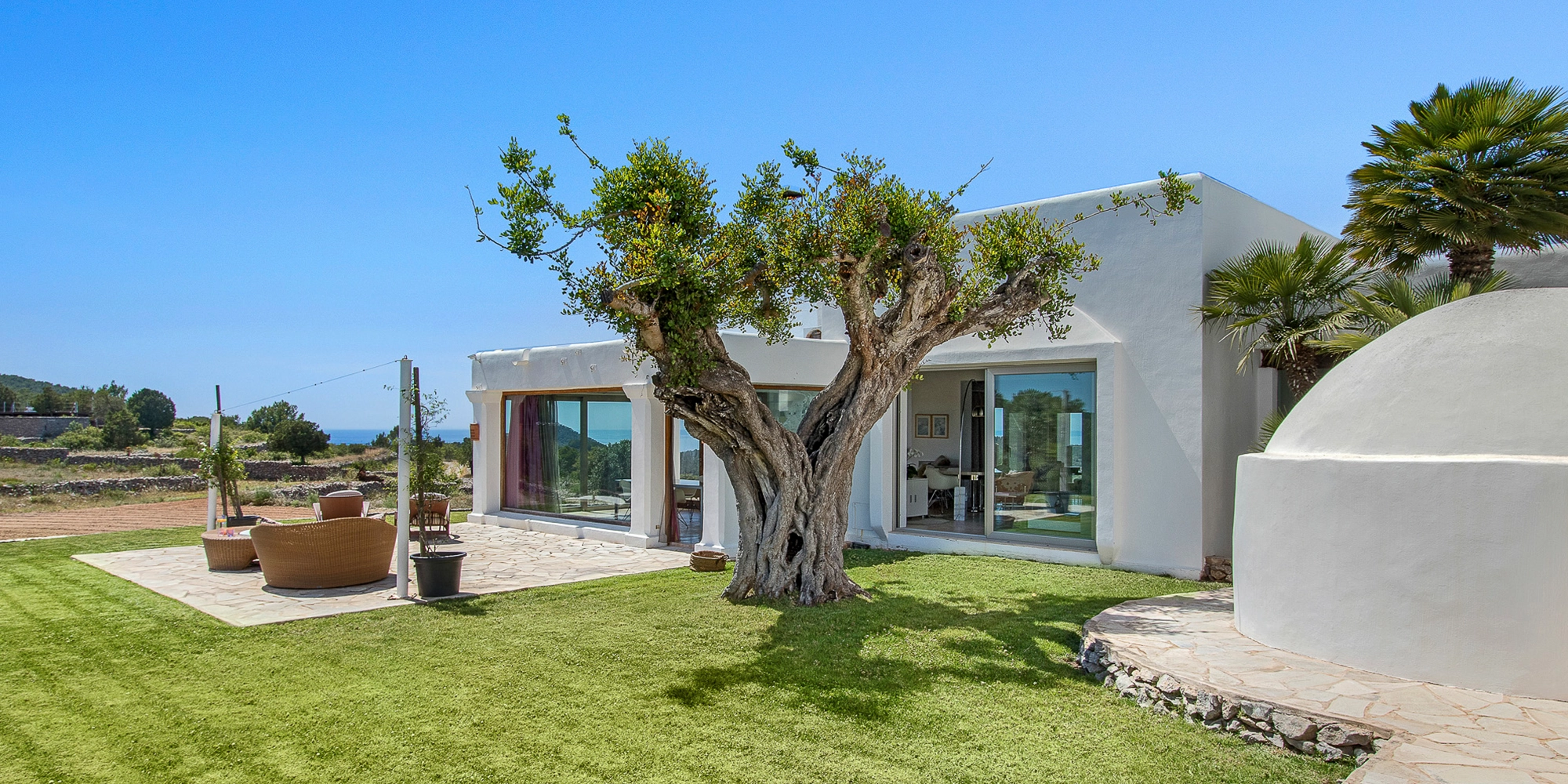 Luxusvilla mieten in Ibiza, Ferienvilla zur Miete in Ibiza, Exklusive Villa Ibiza, Luxus-Ferienhaus in Ibiza, Villa mit Pool in Ibiza, Luxusvilla zur Vermietung in Ibiza, Private Villa mieten in Ibiza, 5-Sterne Villa mieten in Ibiza, Luxusvilla Ibiza mit Meerblick, Villa zur Miete in Ibiza mit Concierge-Service, Luxus-Ferienvilla Ibiza mit Garten, Villa mit Aussicht in Ibiza, Luxusvilla zur Miete in Ibiza am Meer. can barda ibiza, james villa ibiza, villa collectionist ibiza